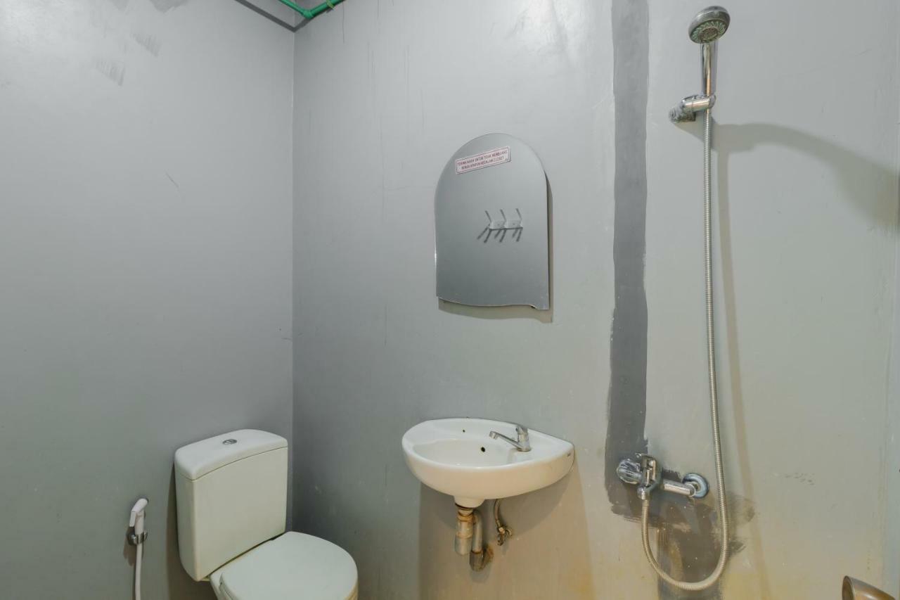 RedDoorz Syariah At Taman Bendungan Asahan Jakarta Luaran gambar